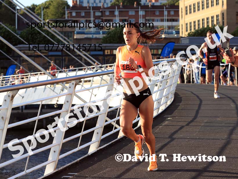 The 2024 Quayside 5k Road Race, Newcastle/Gateshead.  Photo: David T. Hewitson/Sports for All Pics